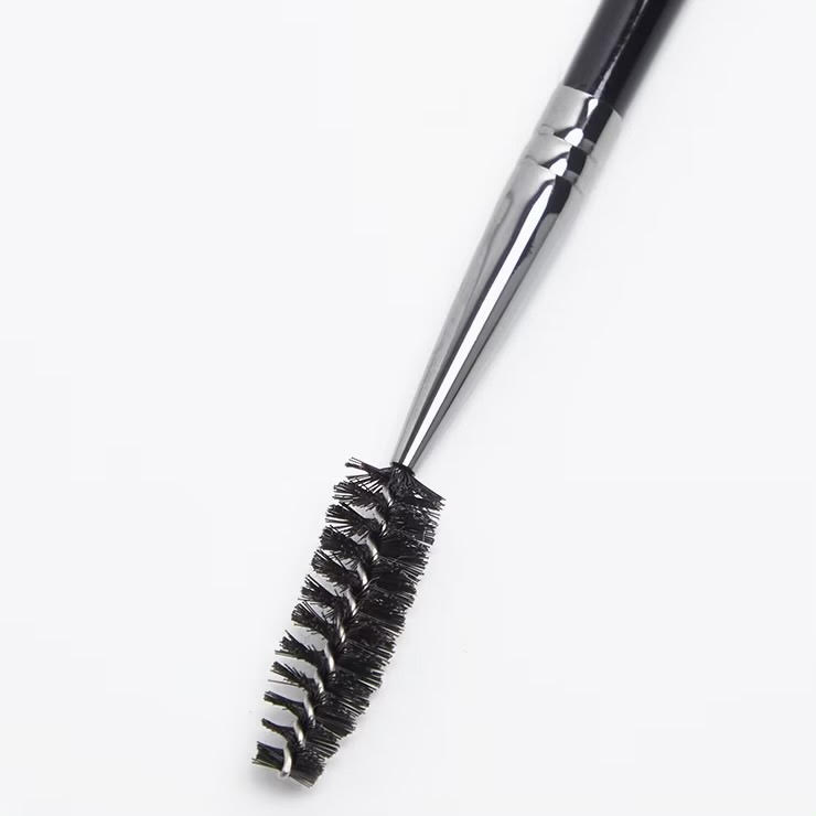 E29 brow brush with spoolie 2