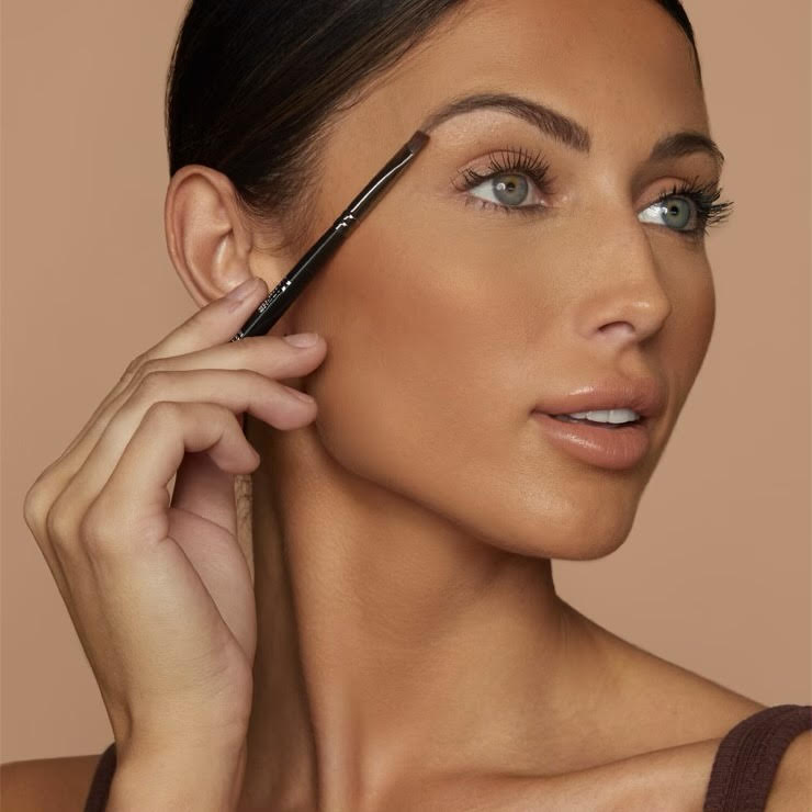 E29 brow brush with spoolie 4