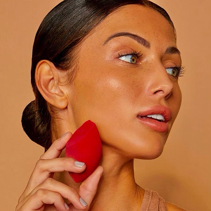 Highlight And Contour Beauty Sponge 3